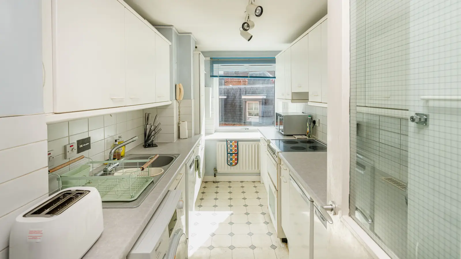 Flat Great Newport Street in City of Westminster