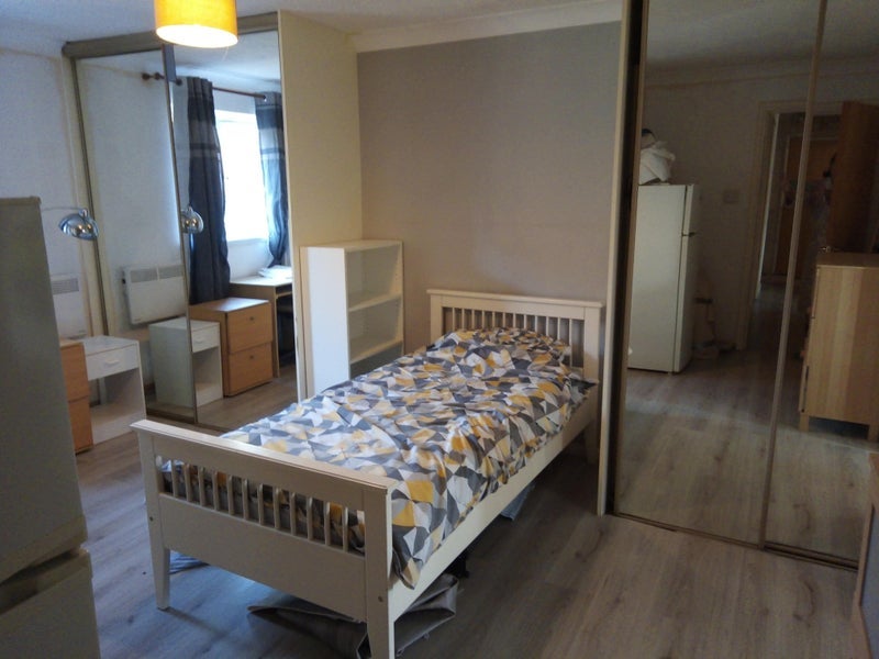 Room The Knares in Basildon
