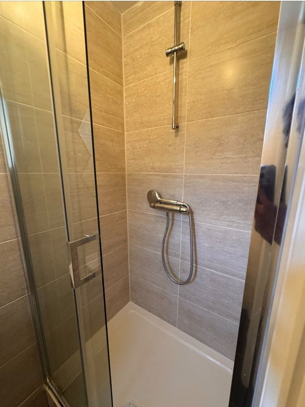 Room Trevelyan Road in Greater London