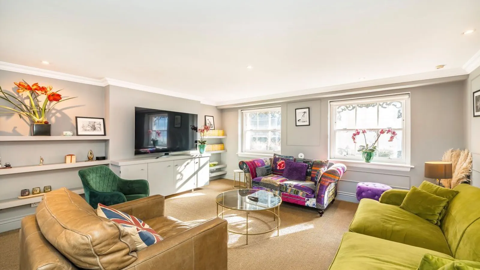 Flat Davies Street in City of Westminster