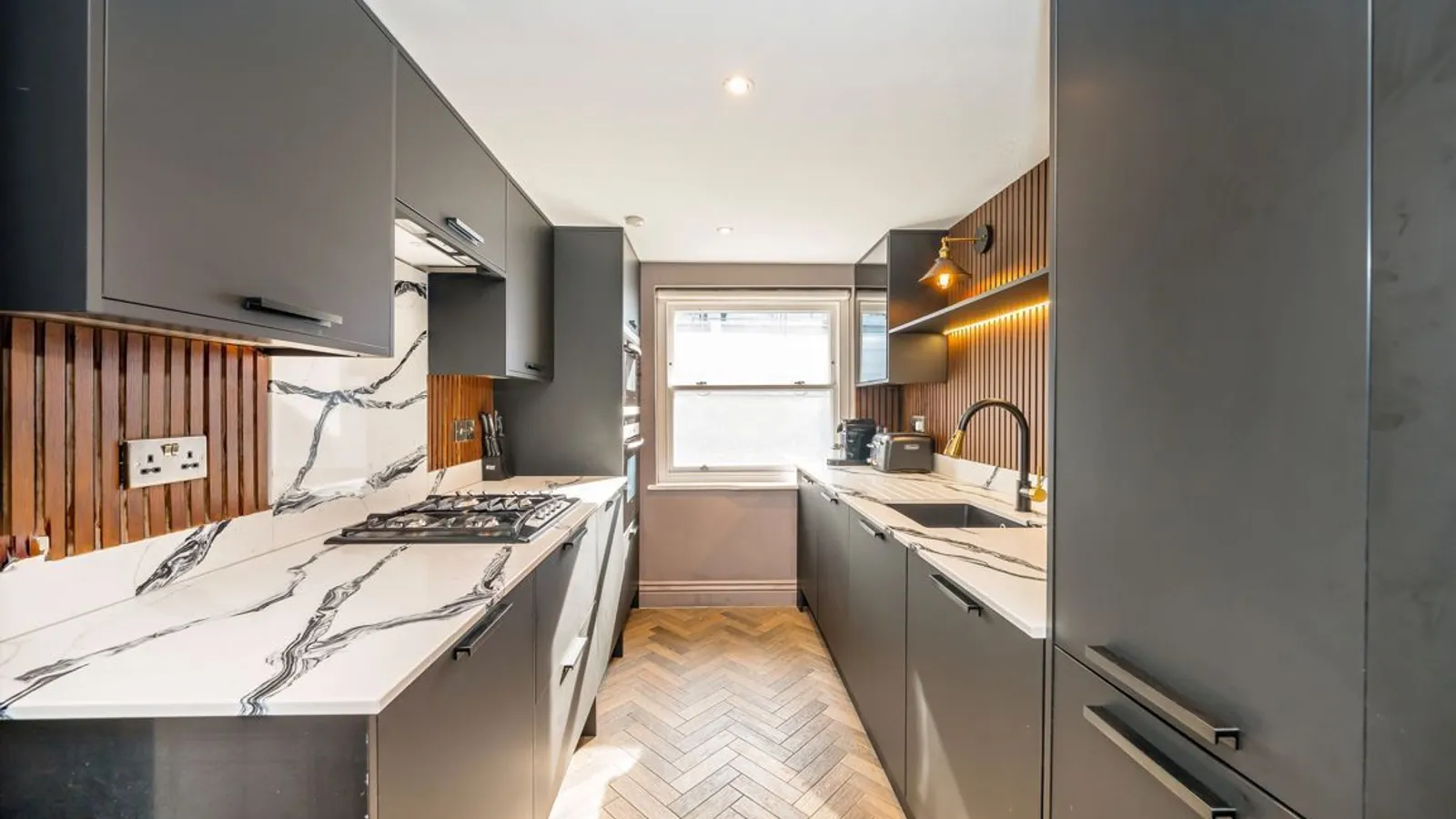 Flat Davies Street in City of Westminster