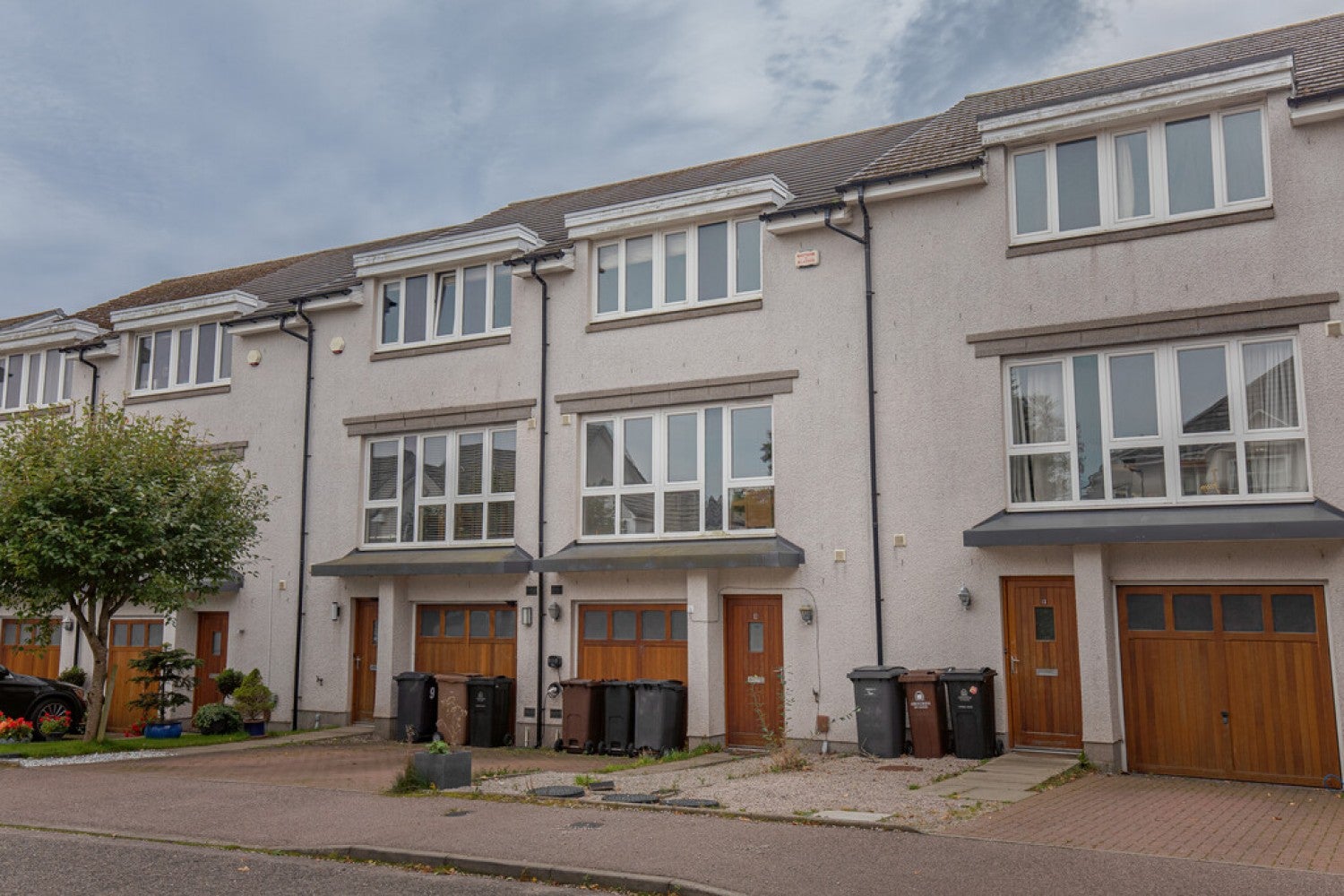 House Woodlands Walk in Aberdeen City