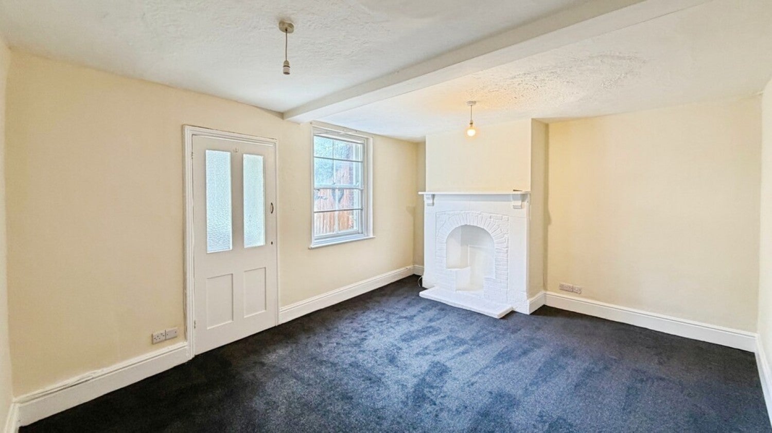 Flat Edward Street in Westbury