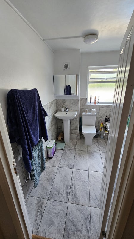 Room Winston Avenue in Poole