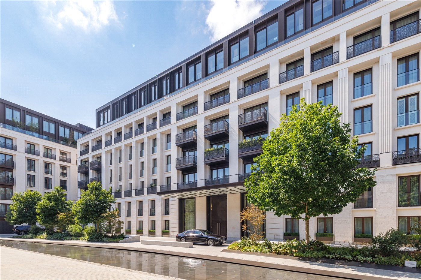 Flat Whistler Square in City of Westminster