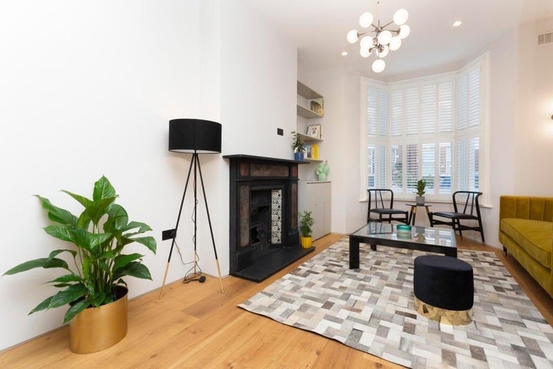 Room Brewster Gardens in Greater London