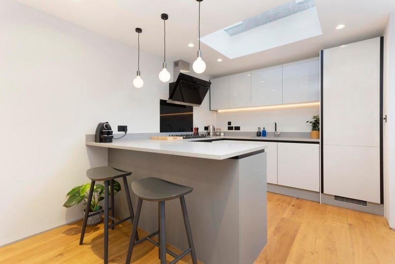 Room Brewster Gardens in Greater London