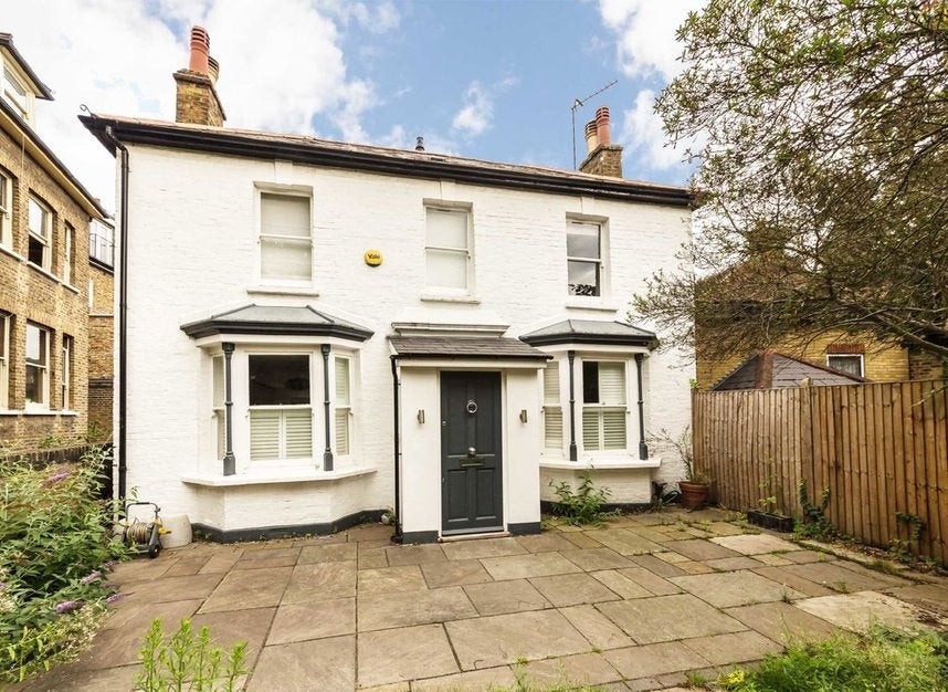 House Mattock Lane in Greater London
