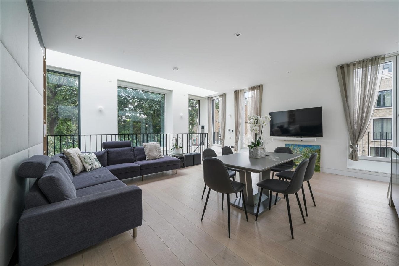 House Blenheim Terrace in City of Westminster