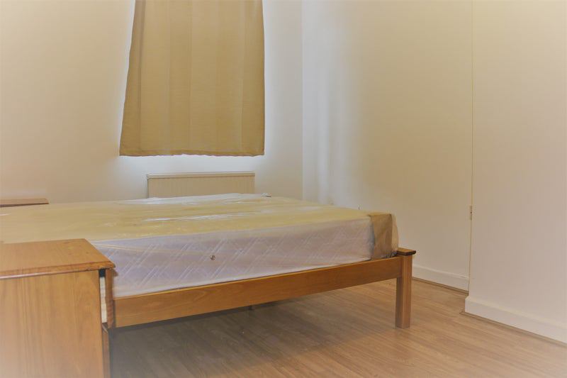 Room Homerton Road in Greater London