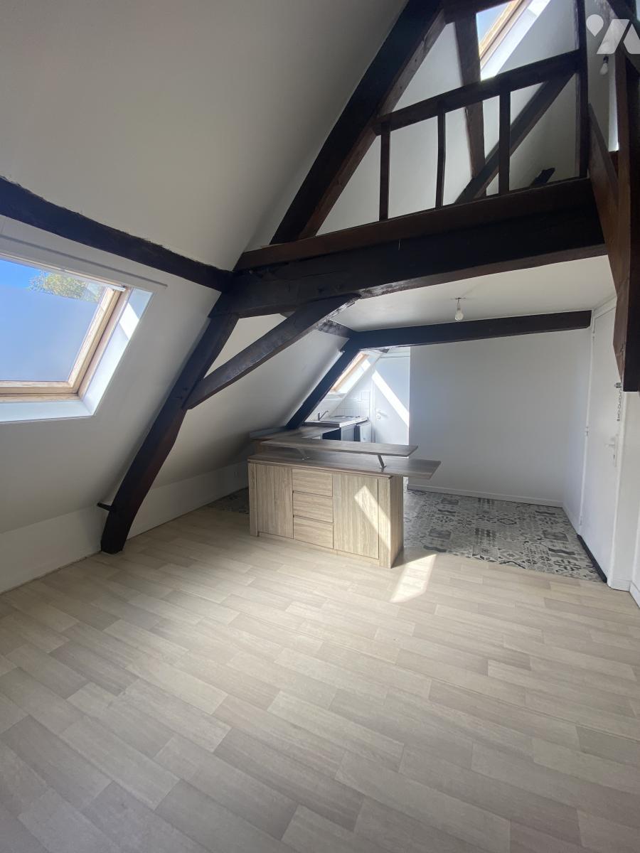 Flat Rue Roger Salengro in Loos
