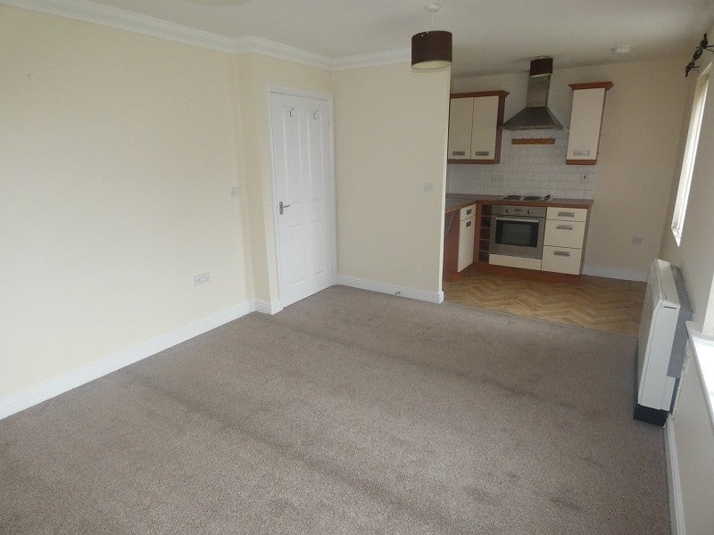 Flat Edith Mills Close in Neath