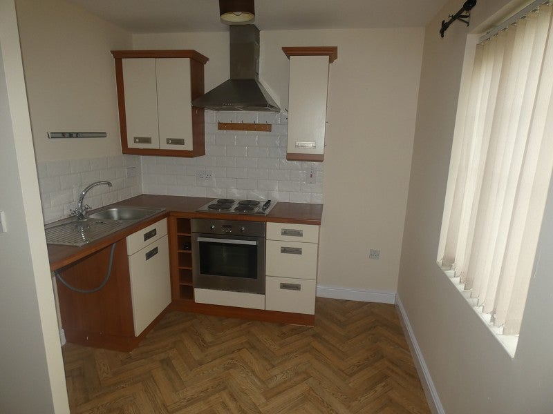 Flat Edith Mills Close in Neath