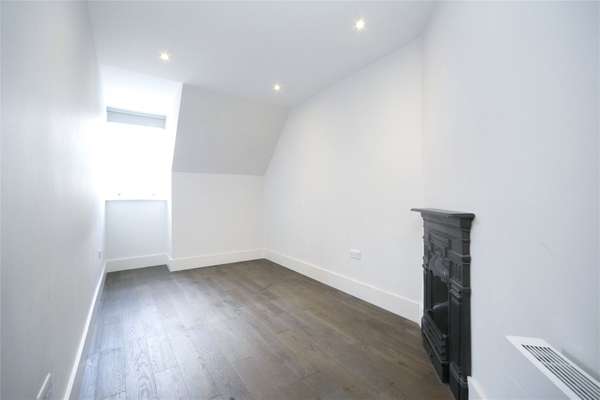 Flat Exmouth Market in Greater London