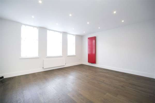 Flat Exmouth Market in Greater London