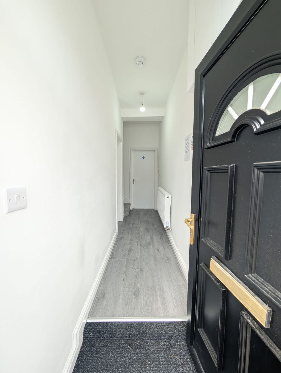 Room Borsden Street in Salford