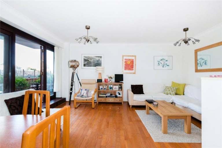 Flat William Henry Walk in Greater London