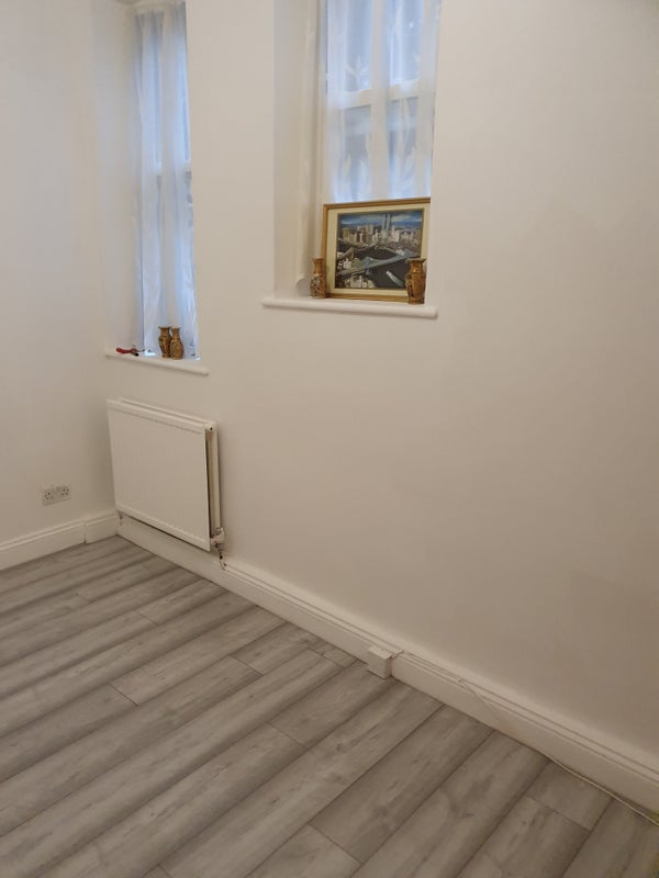 Room Coldharbour Lane in Greater London