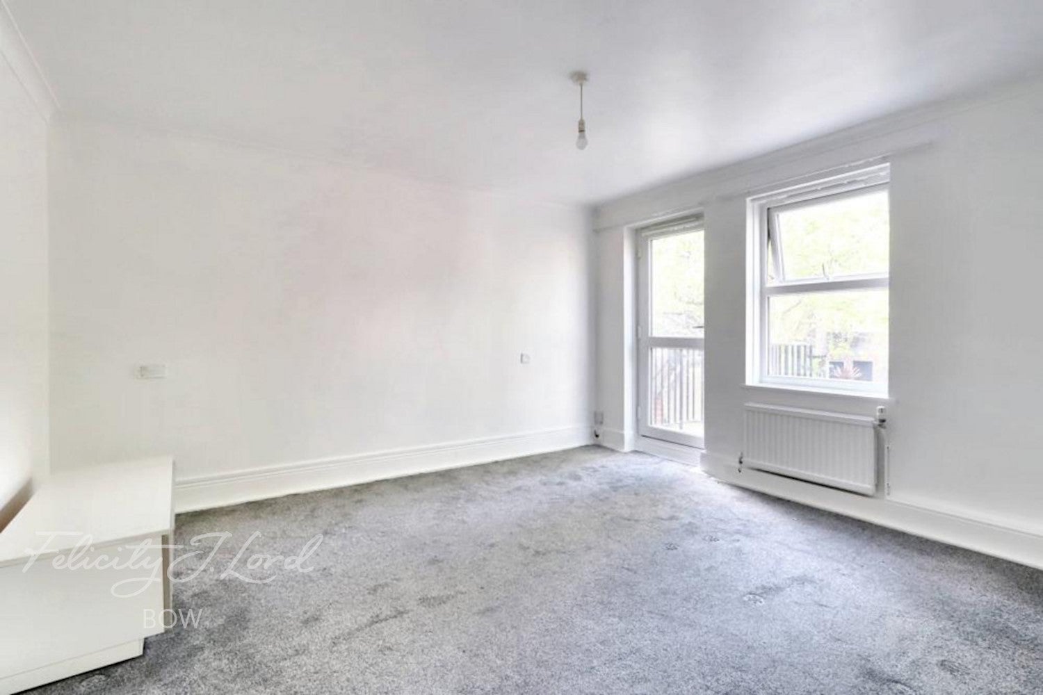 Flat Morecambe Close in Greater London