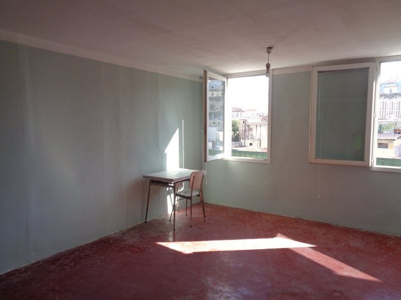 Flat Rue Louis Mouronval in Marseille