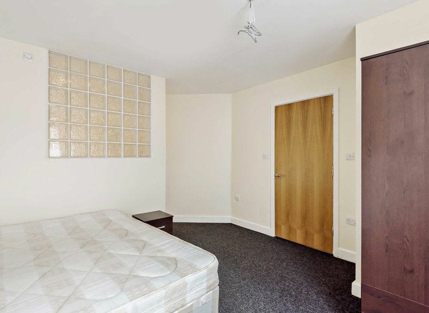 Flat Durward Street in Greater London