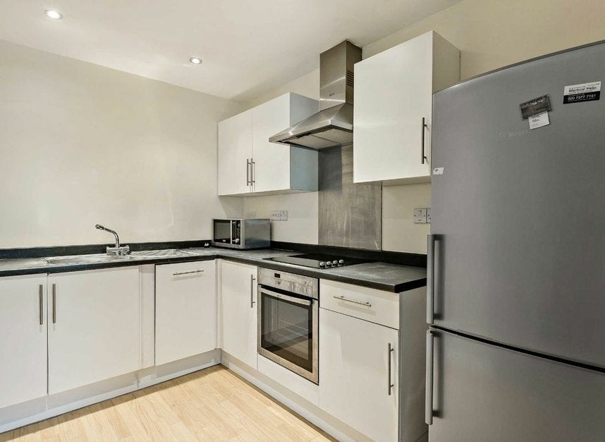 Flat Durward Street in Greater London