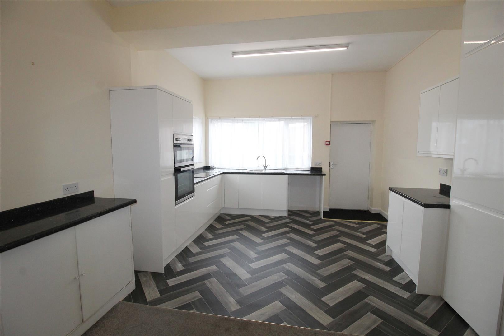 Flat St Anne's Road East in Borough of Fylde