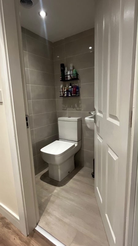 Room Keppel Road in Manchester