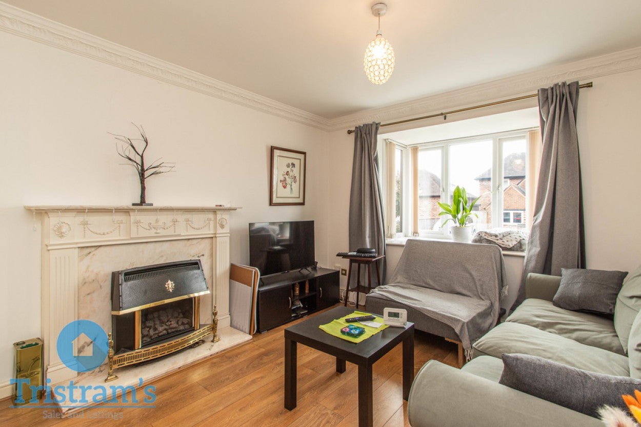 Flat Sandringham Drive in Nottingham