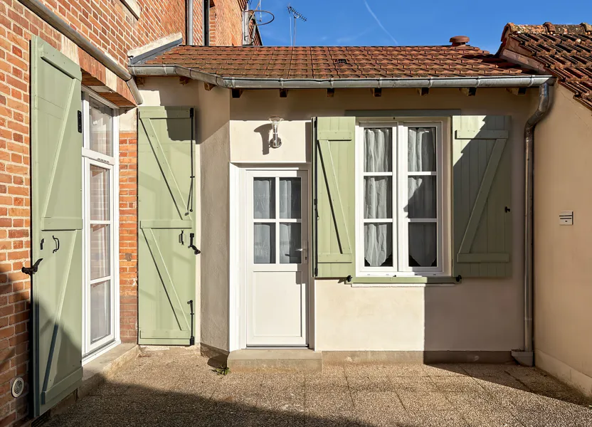 Flat Rue des Temples in La Ferté-Saint-Aubin