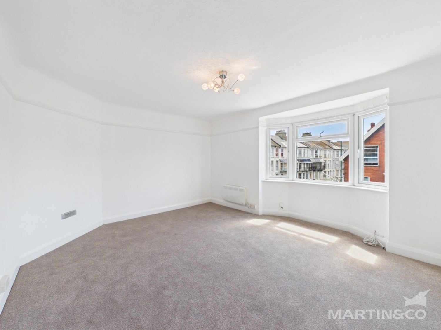 Flat Aldwick Road in Arun