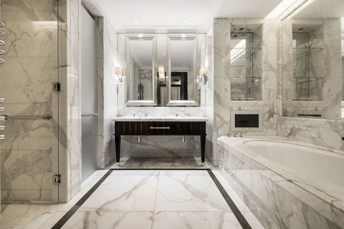 Flat Whitehall Place in City of Westminster