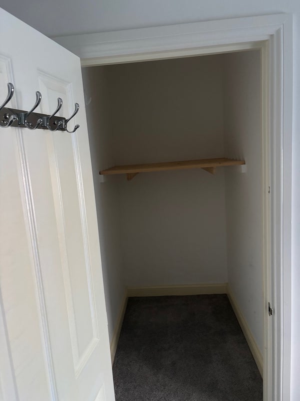 Room Pear Tree Leaze in Bristol