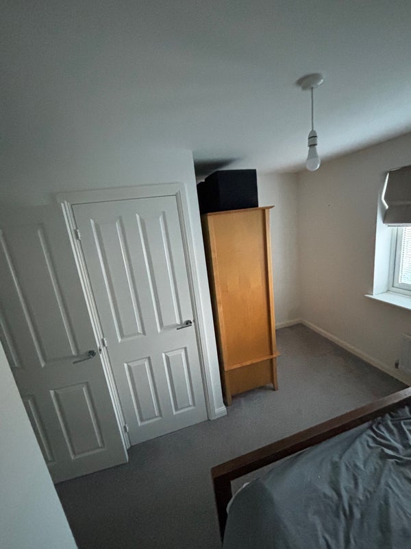 Room Pear Tree Leaze in Bristol
