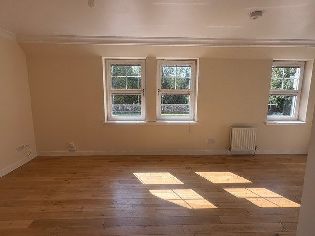 Flat Old Dalkeith Road in City of Edinburgh