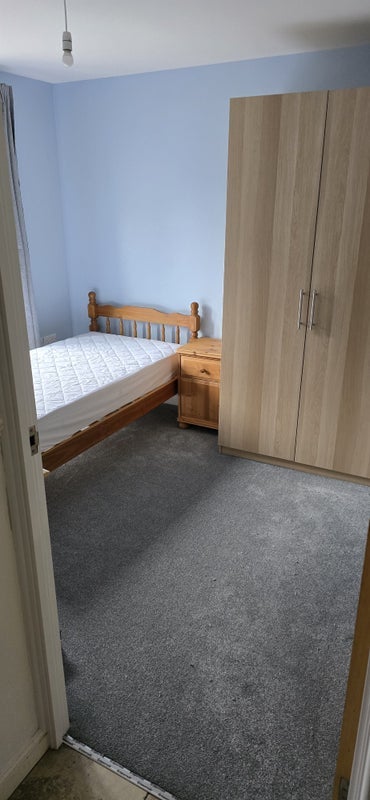 Room Lintham Drive in Bristol