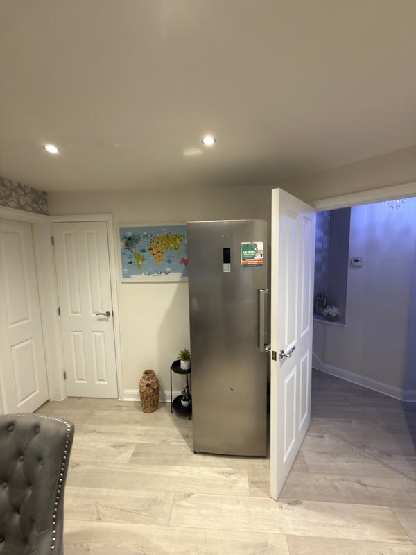 Room Dowsell Way in Yate
