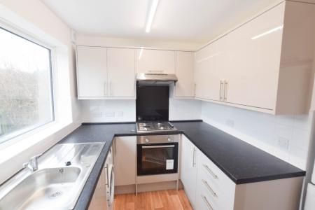 Flat Hatherley Crescent in Greater London
