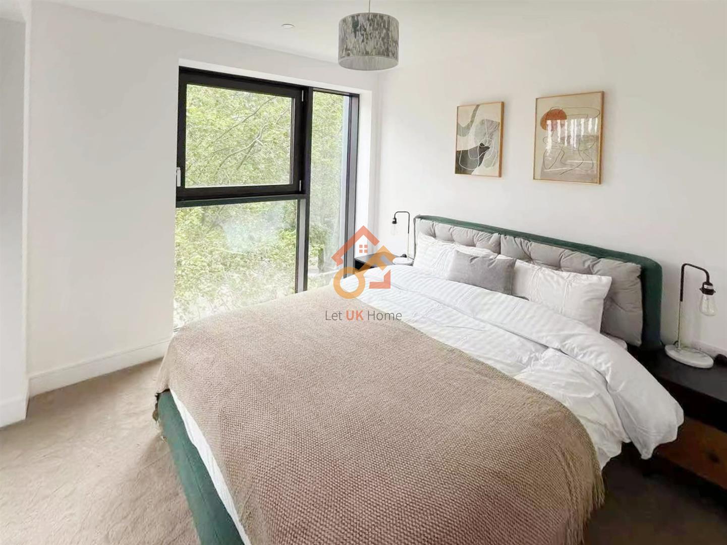 Flat Heygate Street in Greater London