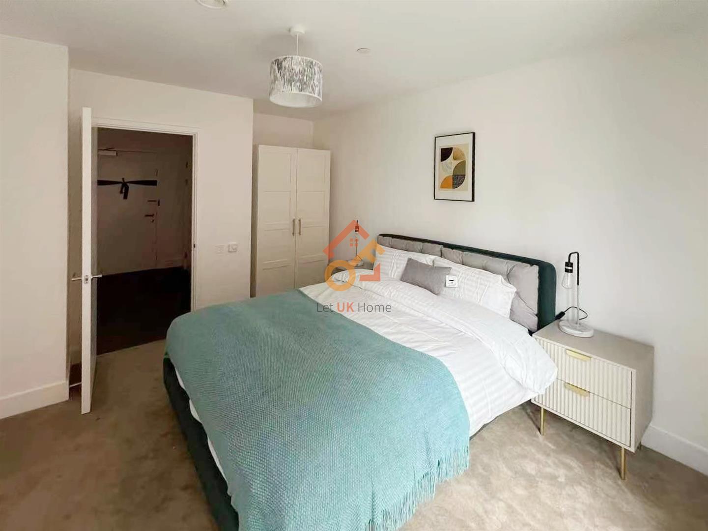 Flat Heygate Street in Greater London