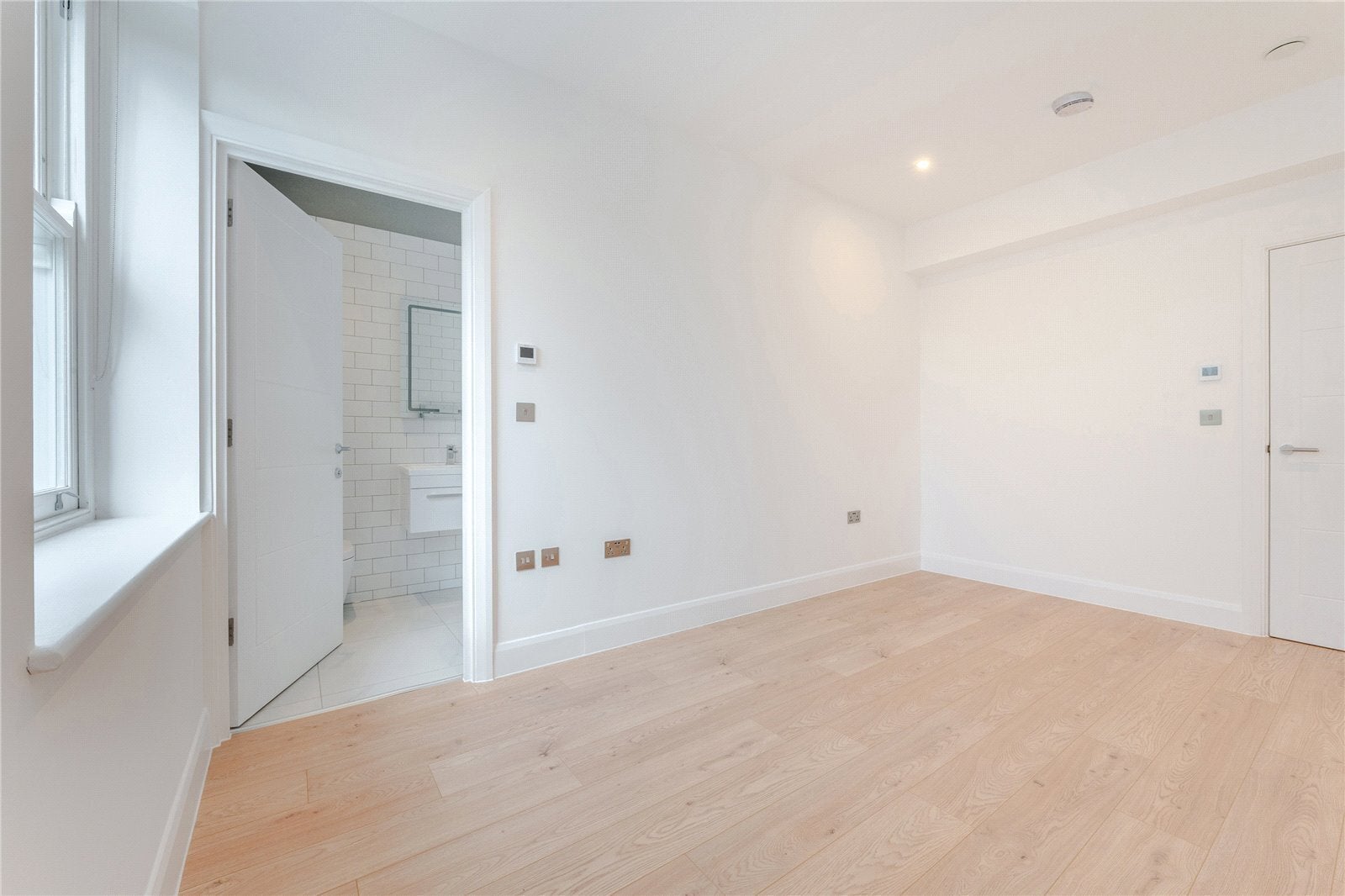 Flat Lee High Road in Greater London