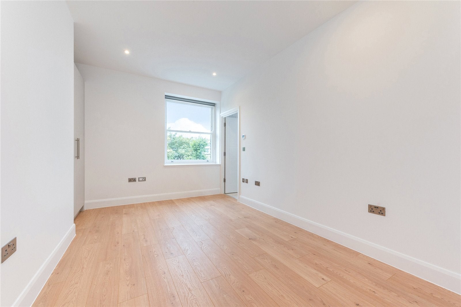Flat Lee High Road in Greater London