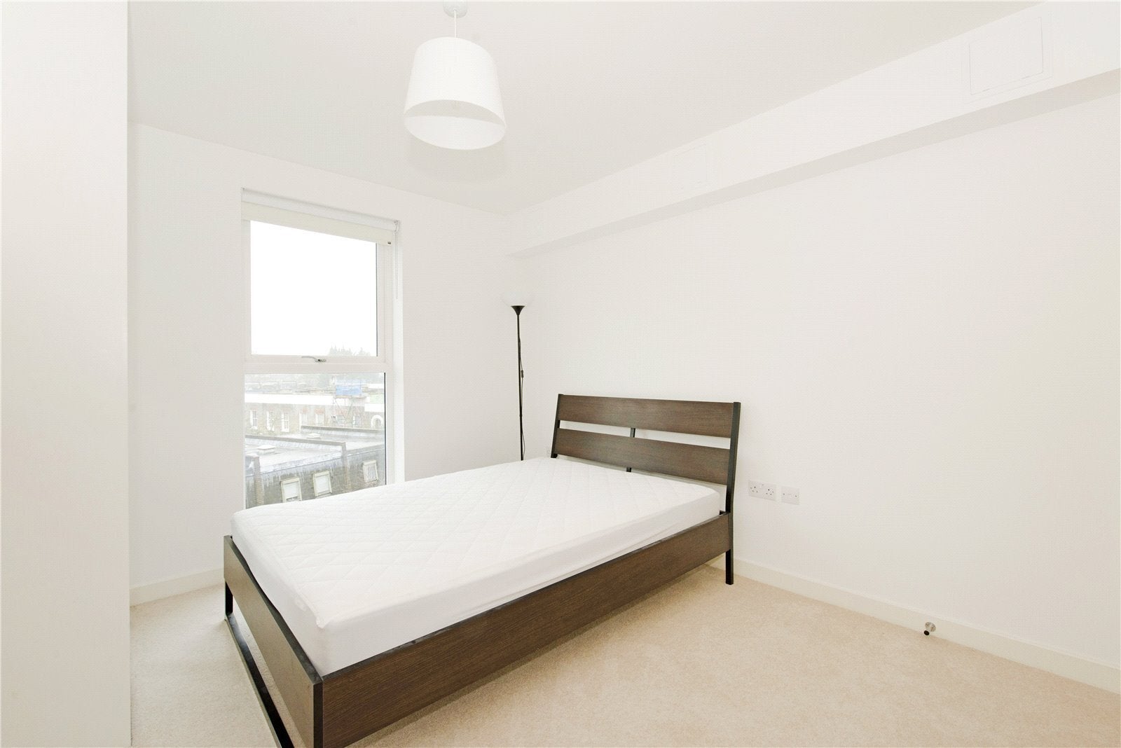 Flat Essex Road in Greater London