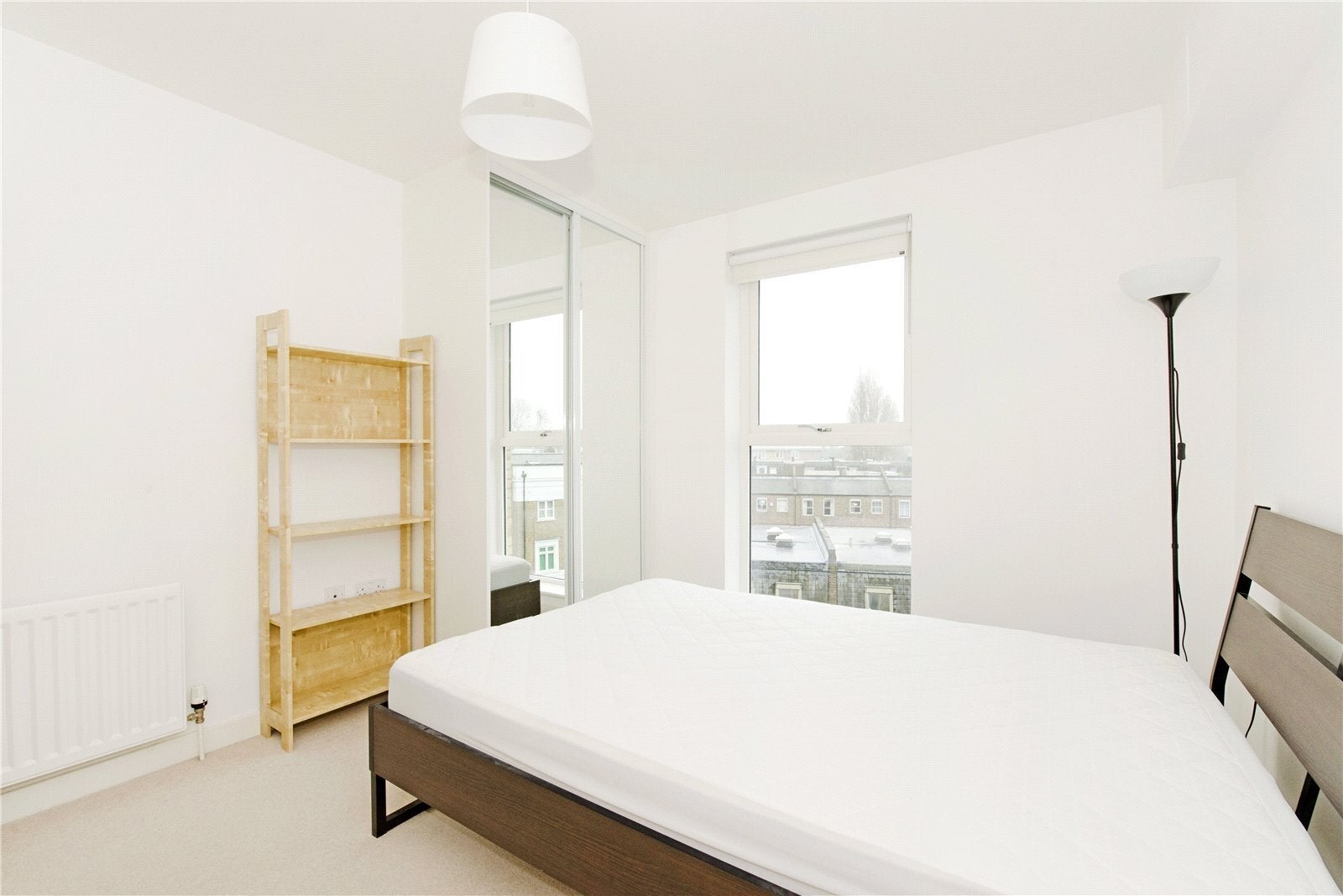 Flat Essex Road in Greater London