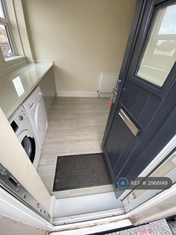 Flat Lodge Causeway in Bristol