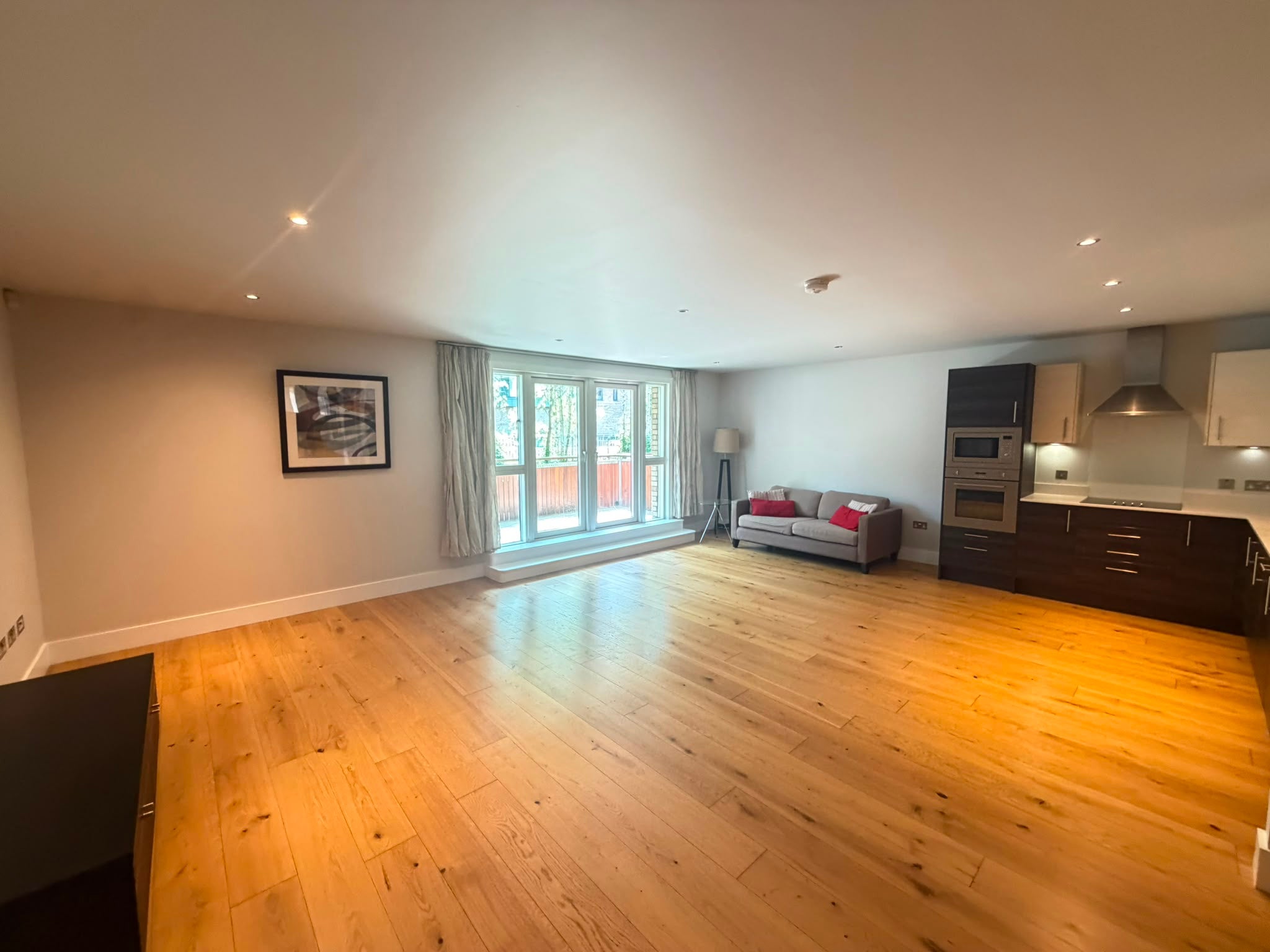 Flat Brandfield Street in City of Edinburgh