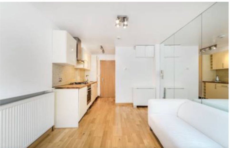 Flat Whitecross Street in Greater London