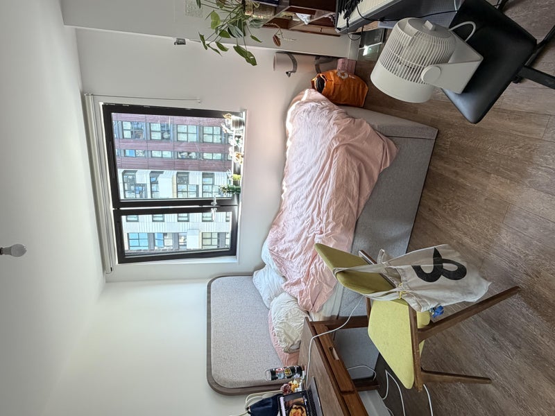 Room Vanguard Way in Greater London