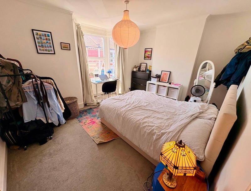 Room Rene Road in Bristol