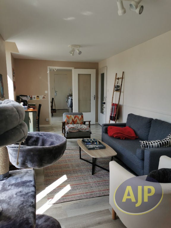 Appartement D 9 à Saint-Arnoult